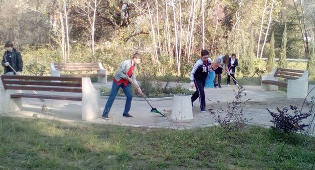 Субботник 14 ноября 2019 года в Мацесте. Фото  Ольги Окуневой ТОС "Мацеста"