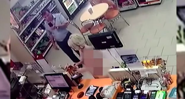 кадры скандального ролика. Стопкадр видео канала Youtube 
Россия 24 https://www.youtube.com/watch?v=wtRp0JKaF5c
 