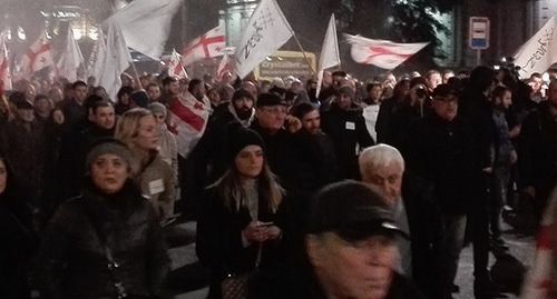 Массовое шествие по проспекту Руставели в Тбилиси. 25 ноября 2019 г. Фото Инны Кукуджановой для "Кавказского узла"
