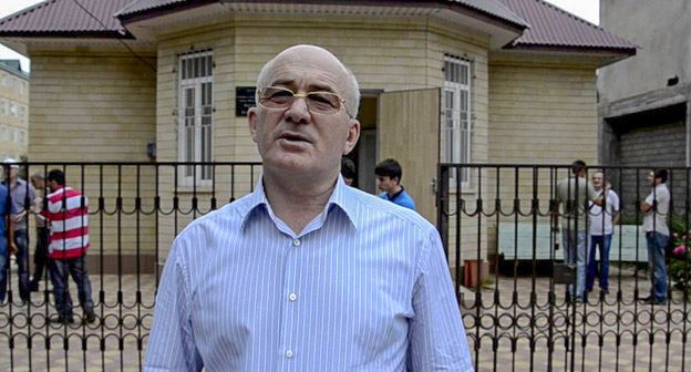 Абдулмеджид Сулейманов. Стопкадр видео пользователя 
TVMahachkala Mahachkala  https://www.youtube.com/watch?v=ZR2ZnQjAH-0