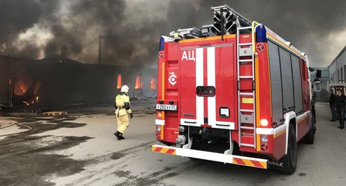 Ликвидация пожара на частной швейной фабрике в Нальчике. Фото пресс-служба ГУ МЧС по Кабардино-Балкарии, https://07.mchs.gov.ru/deyatelnost/press-centr/operativnaya-informaciya/4036862