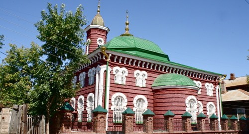 Красная мечеть в Астрахани. Фото: Ludushka, https://commons.wikimedia.org/w/index.php?curid=21359926