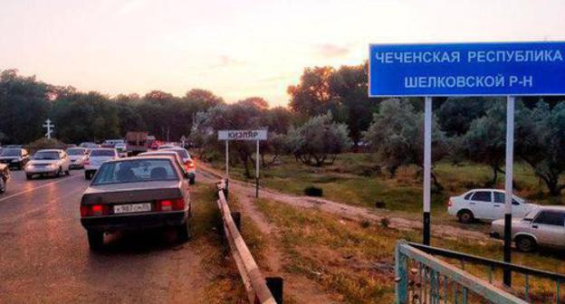 Новый дорожный указатель близ Кизляра. Фото Ильяса Капиева для "Кавказского узла"
