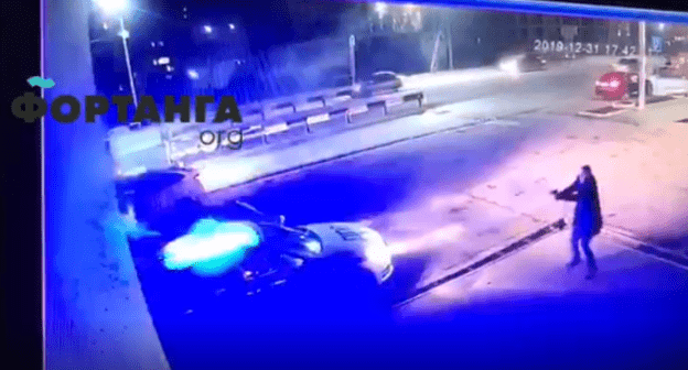 Скриншот видео нападения на пост ДПС в Магасе 31 декабря 2019 года, https://web.telegram.org/#/im?p=@fortangaorg