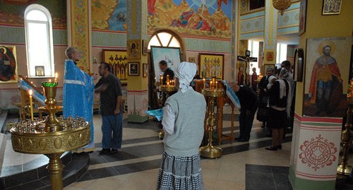 Богослужение в храме Михаила Архангела в Грозном. Фото: https://pravoslavie.ru/57517.html