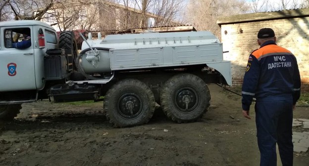 Обеззараживание воды в Кизляре. Январь 2020 года. Фото пресс-службы мэрии, http://mo-kizlyar.ru