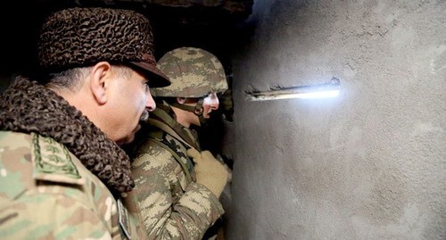 Азербайджанские военные в прифронтовой зоне. Декабрь 2018 года. Фото пресс-службы Минобороны Азербайджана. https://mod.gov.az/ru/news/rukovodstvo-ministerstva-oborony-nahoditsya-v-prifrontovoj-zone-video-25326.html Азербайджанские военные в прифронтовой зоне. Декабрь 2018 года. Фото пресс-службы Минобороны Азербайджана. https://mod.gov.az/ru/news/rukovodstvo-ministerstva-oborony-nahoditsya-v-prifrontovoj-zone-video-25326.html