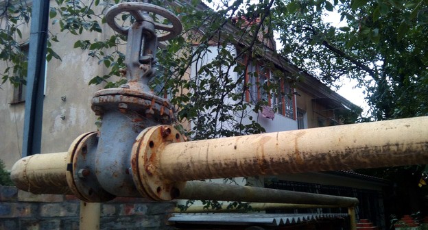 Труба распределения газа у частного дома. Фото Дины Духовской для "Кавказского узла"