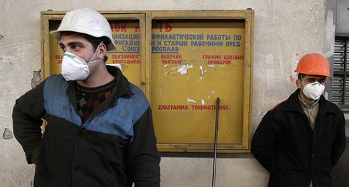Работники компании Georgian Manganese. Фото: REUTERS/David Mdzinarishvili 