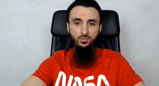 Тумсо Абдурахманов. Кадр видео на канале OstWest в YouTube. https://www.youtube.com/watch?v=qm7uzazCWjc