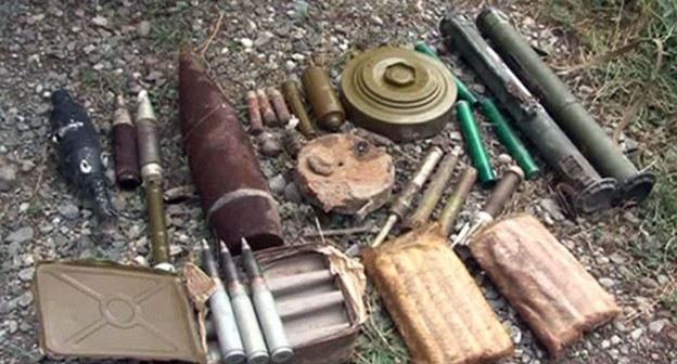 Схрон с боеприпасами. Фото: пресс-служба МЧС России