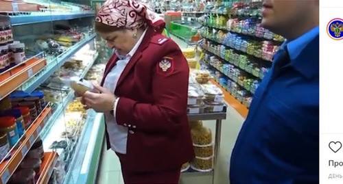 Проверка цен в магазинах Чечни. Стоп-кадр видео Instagram https://www.instagram.com/p/B-CeT6MK_ud/