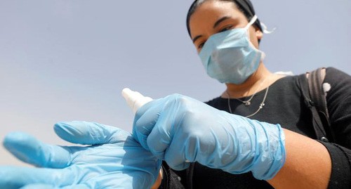 Защитные меры во время пандемии коронавируса, Египет, 20 марта 2020. Фото: REUTERS/Mohamed Abd El Ghany