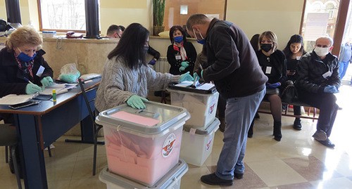 На избирательном участке в Нагорном Карабахе. 31 марта 2020 г. Фото Алвард Григорян для "Кавказского узла"