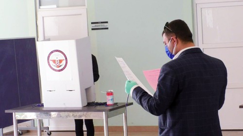 На избирательном участке в Степанакерте. 31 марта 2020 года. Фото Давида Симоняна для "Кавказского узла"