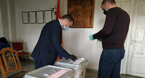 На избирательном участке в Ереване. 31 марта 2020 г. Фото Армине Мартиросян для "Кавказского узла"