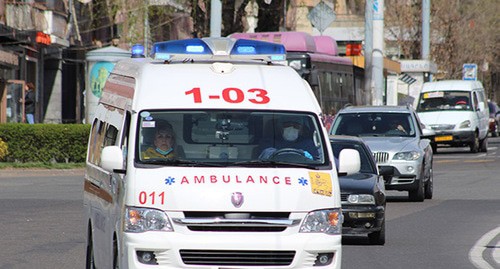 Машина скорой помощи в Ереване. Март 2020 г. Фото Тиграна Петросяна для "Кавказского узла"
