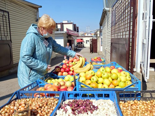 На рынке в Красном Сулине в основном продавцы. Фото Вячеслава Прудникова для «Кавказского узла»