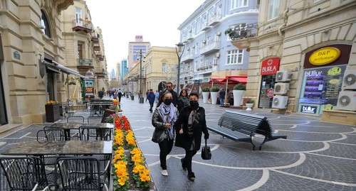 Жители Баку, март 2020 года. Фото Азиза Каримова для “Кавказского узла”.