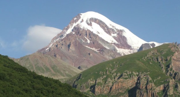  Казбек. Фото miss_rubov / Monika  https://www.flickr.com/photos/m_rubov/1172617643/

