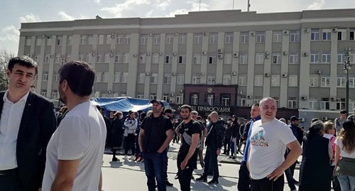 Участники акции протеста во Владикавказе. 20 апреля 2020 г. Фото Эммы Марзоевой для "Кавказского узла"