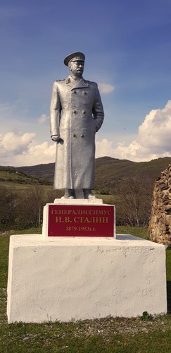 Памятник Сталину в селении Сатикар, Южная Осетия. Фото Анны Джиоевой для "Кавказского узла"