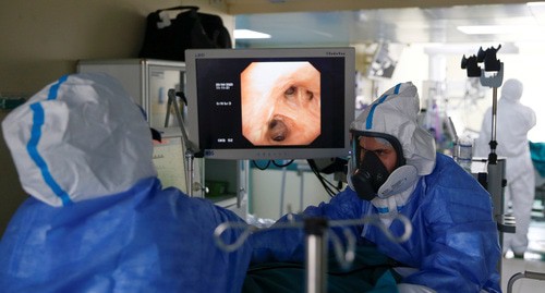 Медицинские работники. Фото REUTERS/Maxim Shemetov 