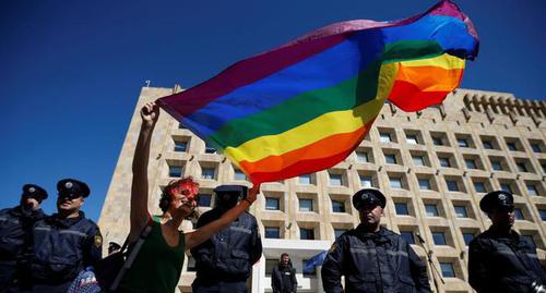ЛГБТ-акция в Тбилиси. 2017 год.  Фото Reuters, Давид Мдзинаришвили