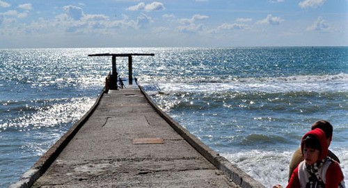 Буна в районе пляжа "Солнечный". Сочи. Фото Светланы Кравченко для "Кавказского узла"