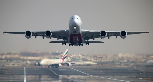 Самолет в аэропорту Дубаи. ОАЭ. Фото: REUTERS/Christopher Pike