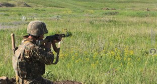 Солдат армии защиты Карабаха. Фото пресс-службы МО Армении http://mil.am/hy/news/7934 Солдат армии защиты Карабаха. Фото пресс-службы МО Армении http://mil.am/hy/news/7934
