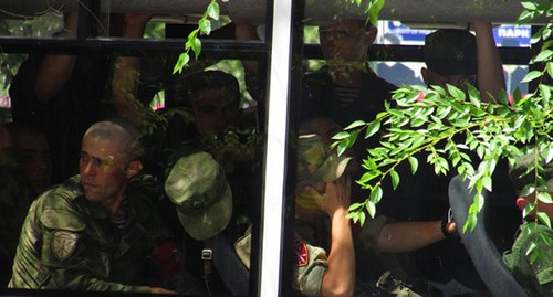 Военнослужащие приехали на избирательный участок. Фото Вячеслава Ященко для "Кавказского узла"