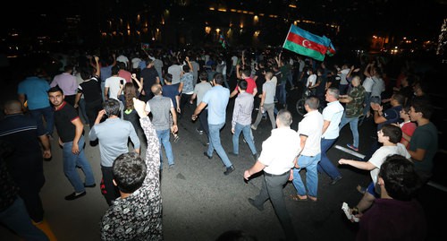 Стихийная демонстрация поддержку азербайджанской армии 14.07.2020 Фото Азиза Каримова для "Кавказского узла"