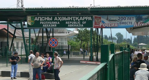 Пункт пропуска абхазской таможни. Фото DILIN https://ru.wikipedia.org/wiki/Государственная_граница_Республики_Абхазия