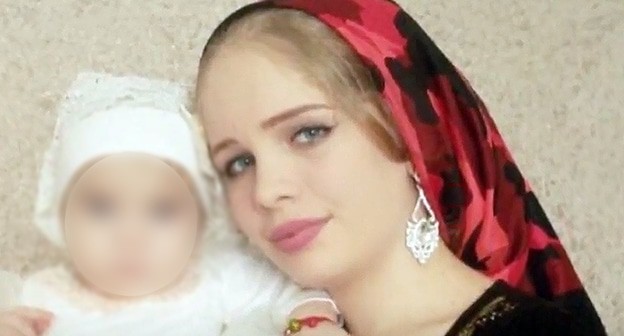 Мадина Умаева. Кадр видео канала 
Спокойно! Иван всё объяснитhttps://www.youtube.com/watch?time_continue=3&v=YzttUmF2_yM&feature=emb_logo