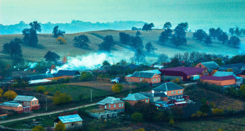 Вид на село Али-Юрт в Ингушетии . Фото Адам Сагов https://ru.wikipedia.org/wiki/Али-Юрт