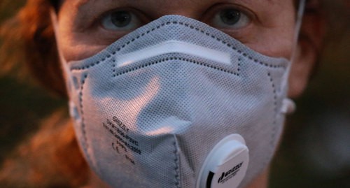 Женщина в медицинской маске. Фото pixabay.com
