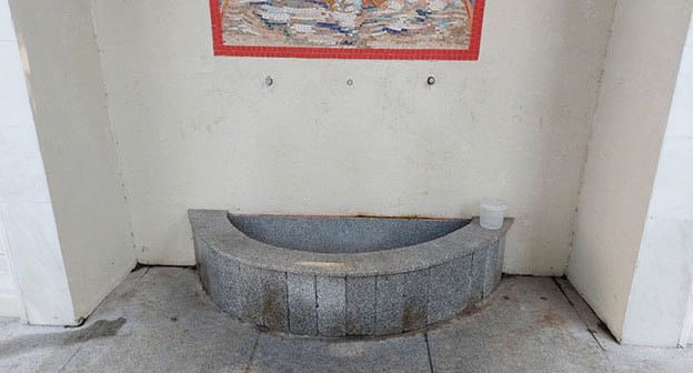 Источник у Храма Христа Спасителя в Калининграде. Фото: Алексей Шабунин https://ruwest.ru/ https://www.grozny-inform.ru/news/analitics/121957/