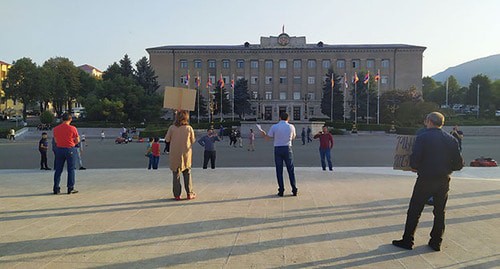 Участники движения «Мое право» провели мирную  протестную акцию в Степанакерте. Нагорный Карабах. 18 сентября 2020 г. Фото Алвард Григорян для "Кавказского узла"