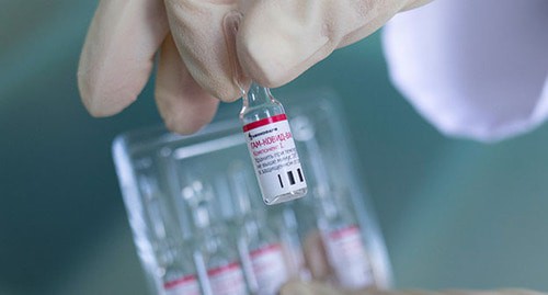 Вакцина от COVID-19. Фото: REUTERS/Maxim Shemetov