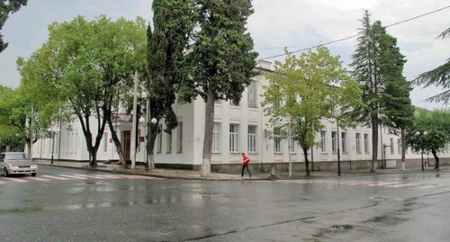 Школа в Сухуме. Фото: Росоmaxa http://wikimapia.org/
