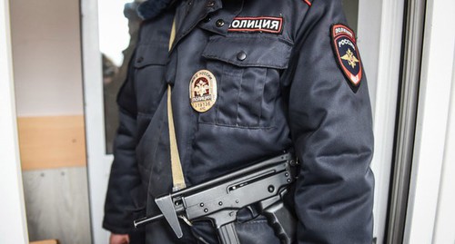 Сотрудник полиции. © Фото Елены Синеок, Юга.ру