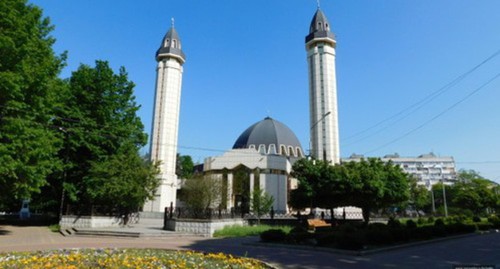 Соборная мечеть, Нальчик. Автор: Nalchick, https://commons.wikimedia.org/w/index.php?curid=37573922