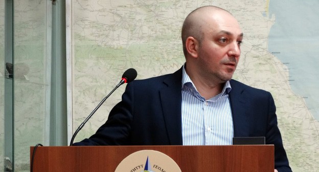 Директор ИИАЭ ДФИЦ РАН Махач Мусаев. Фото предоставлено Дагестанским отделением РГО. 
