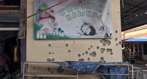 Разрушенный в ходе обстрела магазин "Детский мир", Степанакерт, 2 ноября 2020 года. Фото Алвард Григорян для "Кавказского узла"