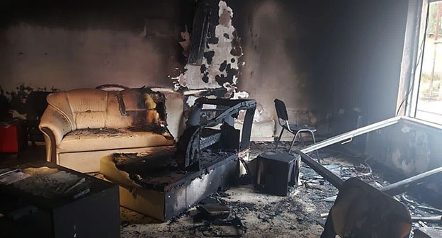 Разрушенный и сожженный офис ЕНД в Глдани. Фото предоставлено членом штаба Ночей Кокая