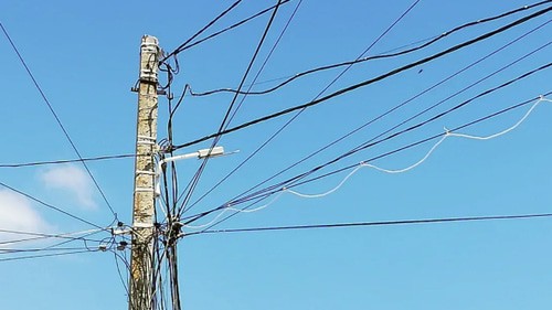 Столб разводки электроэнергии. Фото Нины Тумановой для "Кавказского узла"