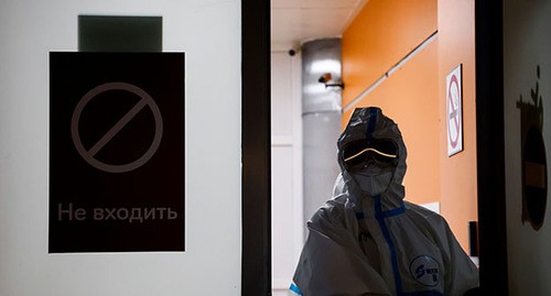 Медицинский работник. Фото: REUTERS/Maxim Shemetov