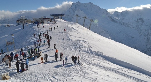 Туристы на Домбае. Фото: pixabay.com