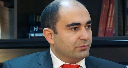 Лидер партии "Просвещенная Армения" Эдмон Марукян. Фото: iravabannet  https://www.youtube.com/watch?v=_anDB4kI9YQ